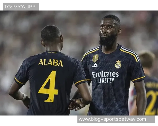 皇马欲抢先签约19岁斯米特估值高达6000万欧元成为重点目标 皇马欲抢先签约19岁斯米特估值高达6000万欧元成为重点目标